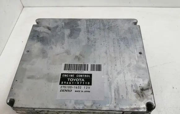 Toyota Prius (XW20) Engine control unit/module 8966147110 2751001632