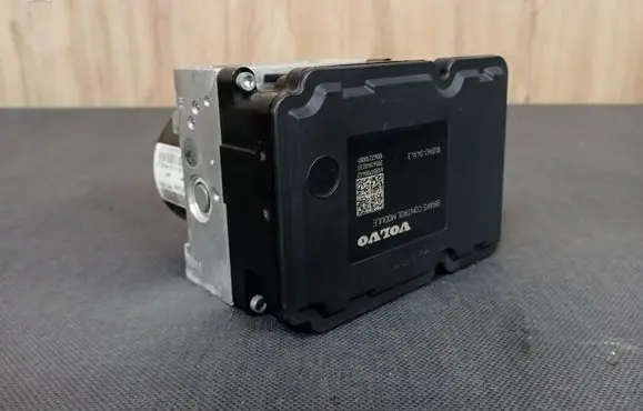 Volvo V40 Cross country ABS Pump 31317074 612B1700442