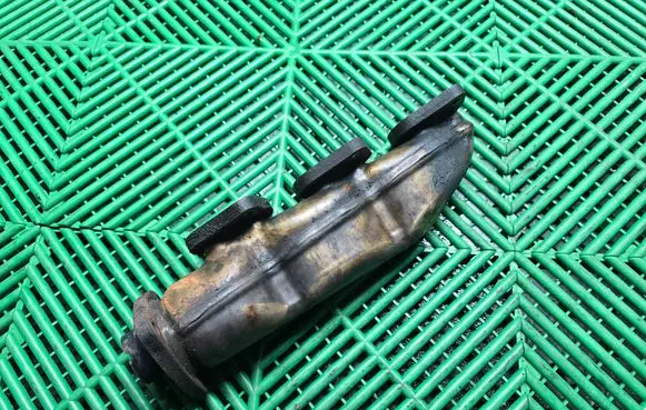 Audi A6 S6 C6 4F Exhaust manifold 059253033