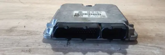 Volkswagen PASSAT B5 Engine control unit/module 038906818FS