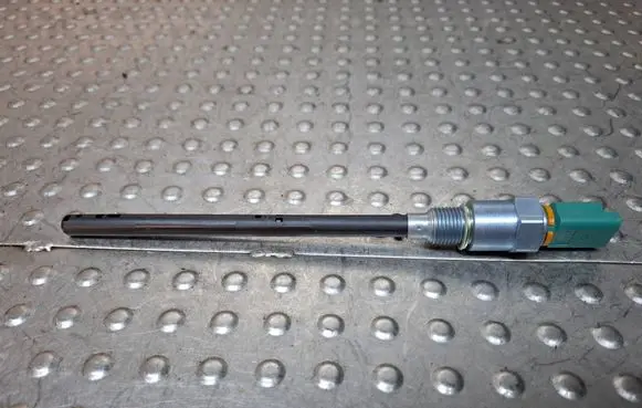 Peugeot 207 Oil level sensor 96453990 9645397180