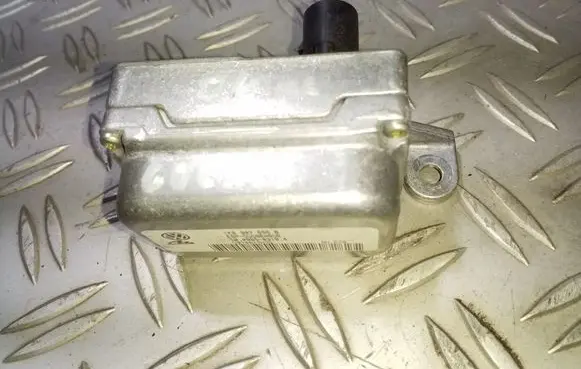 Volkswagen Golf V ESP acceleration yaw rate sensor 1K0907655B 10098503194