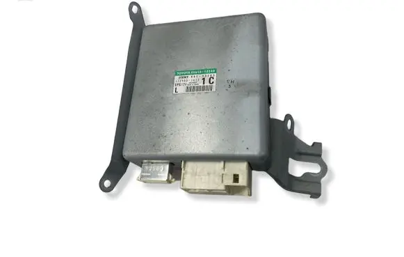 Toyota Corolla E140 E150 Air suspension control unit module (rear) 8965012240