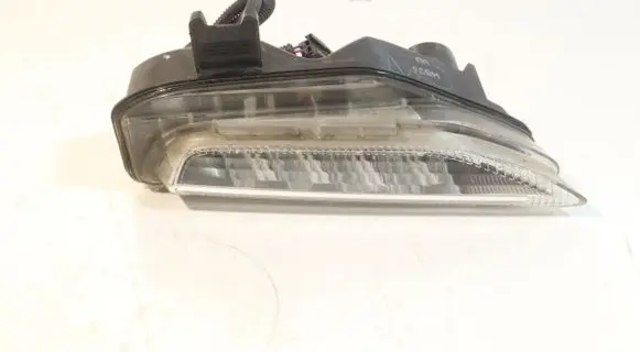 Infiniti Q50 Headlight/headlamp E112510