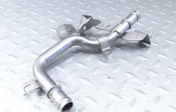 Land Rover Defender Engine coolant pipe/hose QA1024757