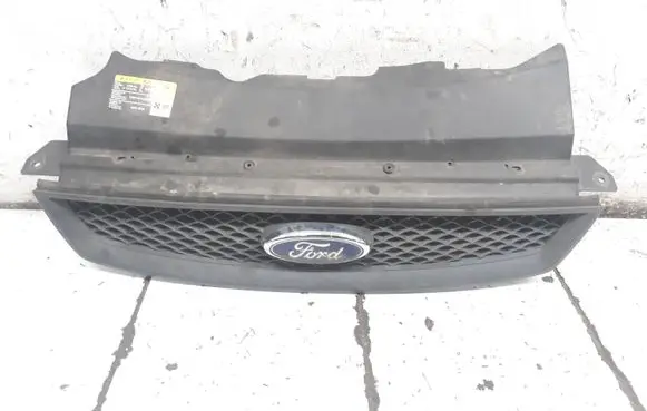 Ford Focus Front bumper upper radiator grill 4M518C436AD 4M518200AJ 4M518200BJ