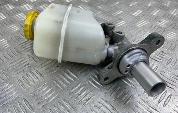 Jeep Cherokee Master brake cylinder