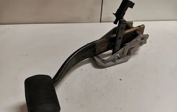 Dodge Durango Brake pedal 68303341AC