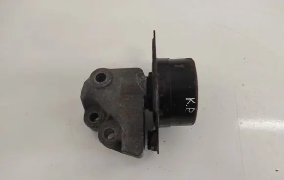 Chevrolet Captiva Engine mount bracket X01133