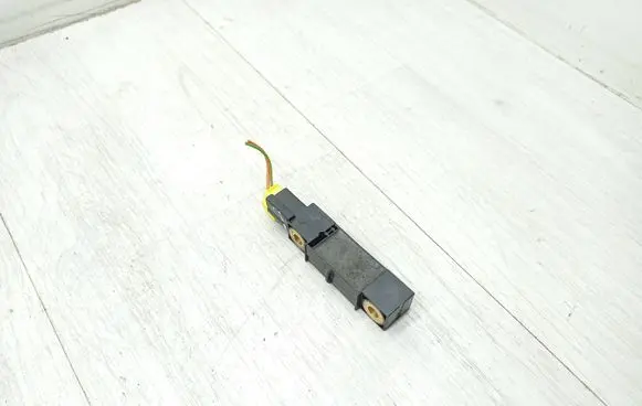 Volvo V70 Airbag deployment crash/impact sensor 8622365 006894 070405