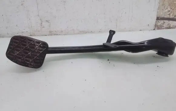 Mercedes-Benz A W168 Brake pedal 02012910082