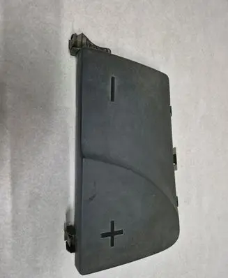 Peugeot 407 Battery box tray cover/lid 9647467980