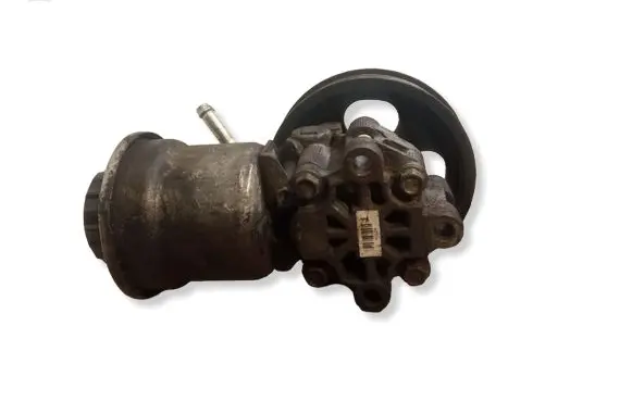Toyota Corolla Verso AR10 Power steering pump 12180