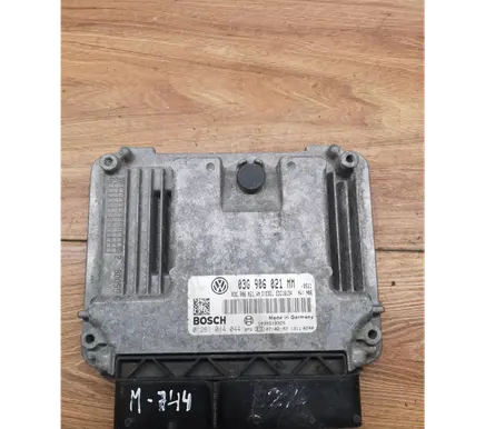 Volkswagen Touran I Engine control unit/module 03G906021MM