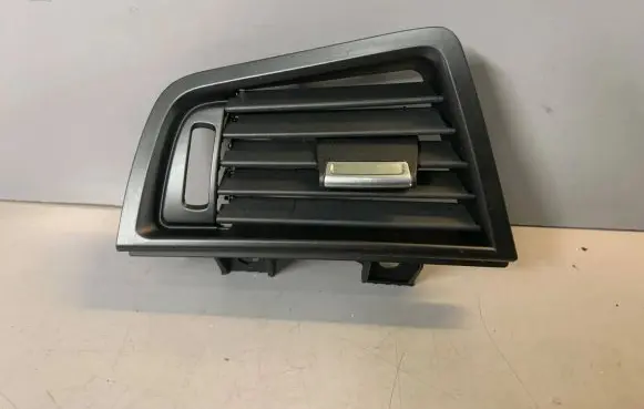 BMW 5 F10 F11 Dashboard side air vent grill/cover trim 9166883