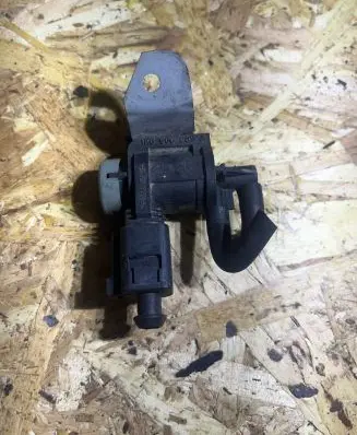 Audi A6 S6 C6 4F Turbo solenoid valve 1k0906283a