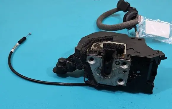 Renault Captur Front door lock 805014463R IMPRK1472135