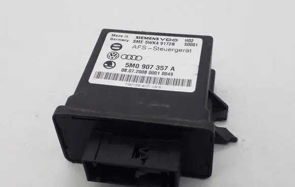 Volkswagen Touran I Light module LCM 5M0907357A 5WK49172B