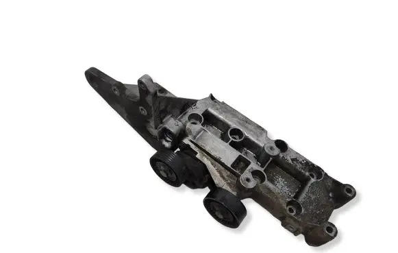 Volvo S60 Generator/alternator bracket 