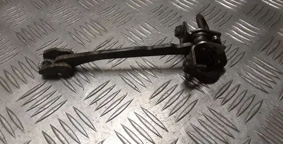 Opel Zafira A Front door check strap stopper 24434087
