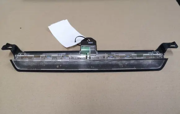 Volvo V70 Third/center stoplight 8658948 152690
