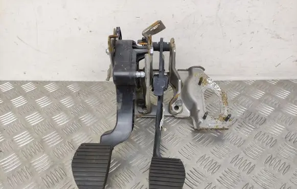 Opel Crossland X Pedal assembly 9682171580