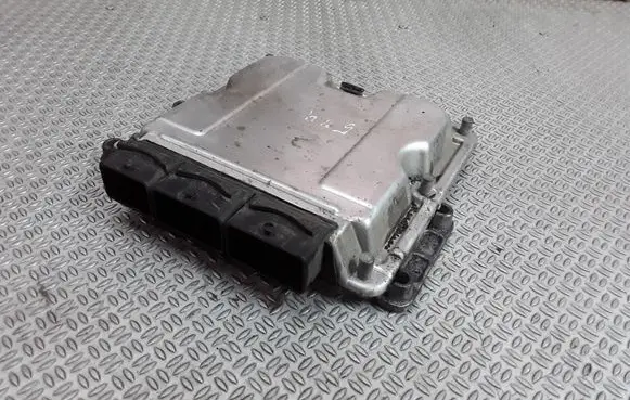 Renault Master II Engine control unit/module 0281010784 8200132188