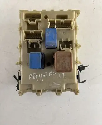 Nissan Primera Fuse module 24350AV700 0603021