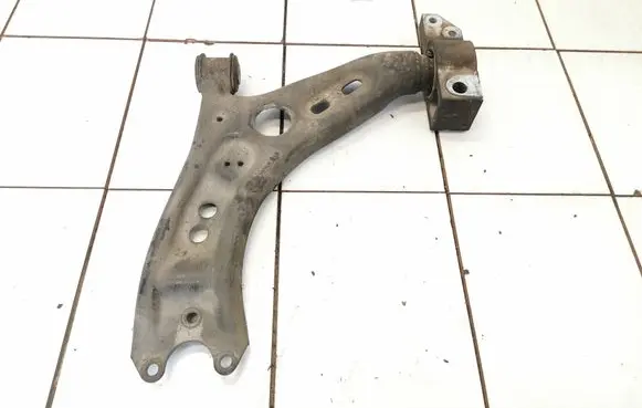 Volkswagen PASSAT B7 Front lower control arm/wishbone