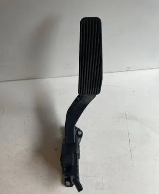 Maserati Levante Accelerator throttle pedal 04861714AF