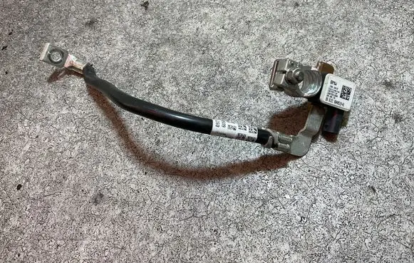 BMW 5 G30 G31 G38 Negative earth cable (battery) 18775710 6840519 1827221290