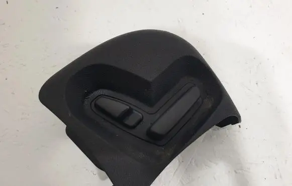 Mercedes-Benz E W211 Seat control switch 2118701110