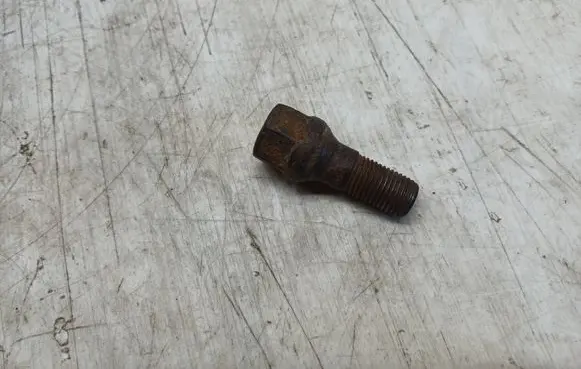 Peugeot Partner Nuts/bolts