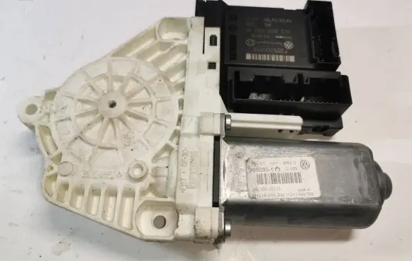 Volkswagen PASSAT B6 Front door window regulator motor 1K0959702Q 981238351 988693113