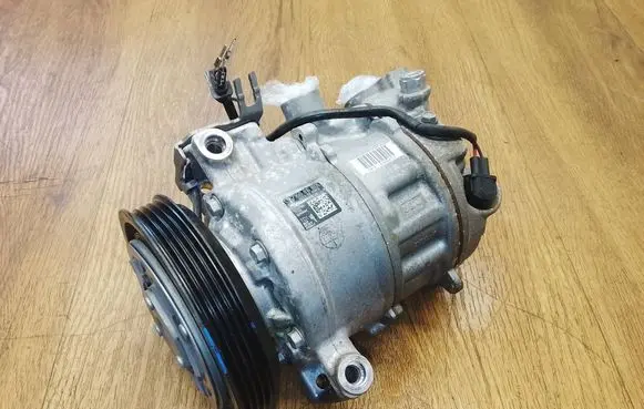 Porsche Macan (95B) Air conditioning (A/C) compressor (pump) 95B816803E