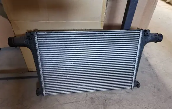 Audi Q5 SQ5 Intercooler radiator 4M0145805C