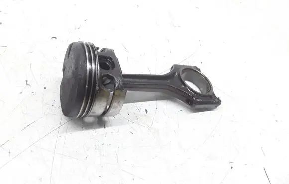 BMW 5 E39 Piston with connecting rod