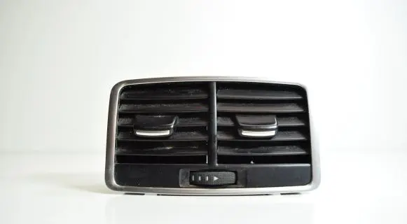 Audi A6 S6 C6 4F Rear air vent grill 4F0819203C