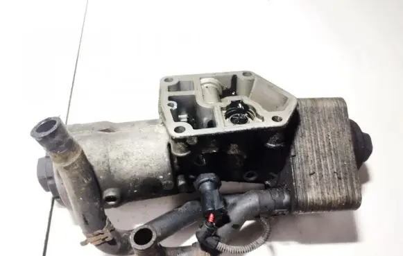 Audi A3 S3 8P Oil filter cover 045115389e