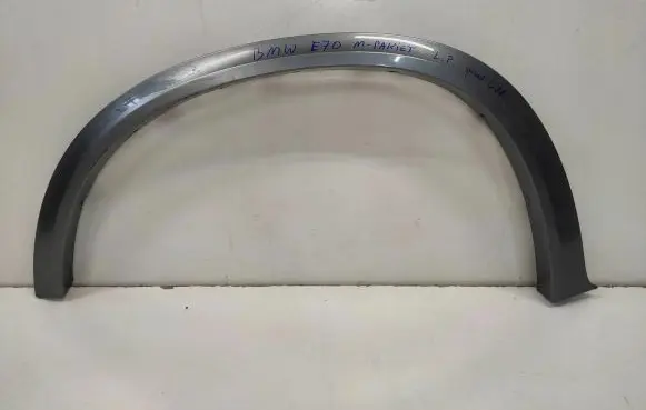BMW X5 E70 Front arch trim 8036653