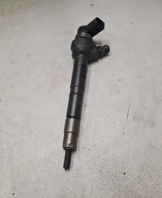 Volkswagen Tiguan Fuel injector 03L130277Q 0445110647