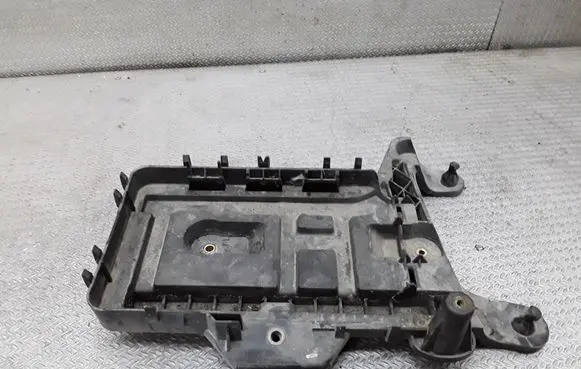 Seat Altea XL Battery tray 1K0915333C