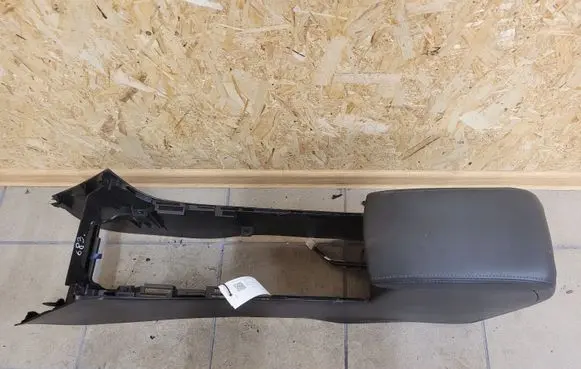 Mazda 6 Center console