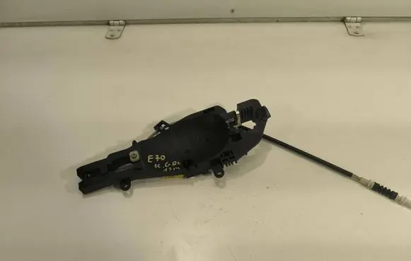 BMW X5M E70 Rear door exterior handle/bracket 
