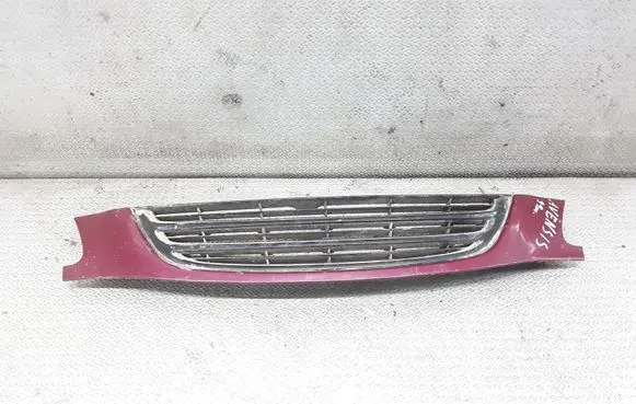 Toyota Avensis T220 Front bumper upper radiator grill 5311105030F