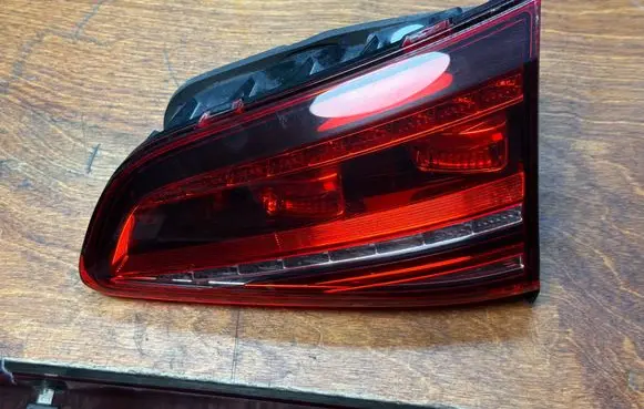 Volkswagen Golf VII Tailgate rear/tail lights 5G0945308F 81240201