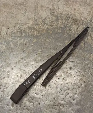 Opel Astra H Rear wiper blade arm