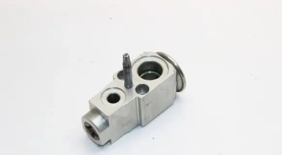 Land Rover Range Rover Evoque L551 Air conditioning (A/C) expansion valve TBF2D HZ526001