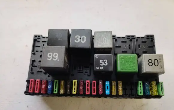 Volkswagen Multivan T4 Fuse box set 357937039