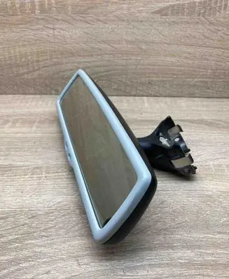 Rear view mirror (interior)